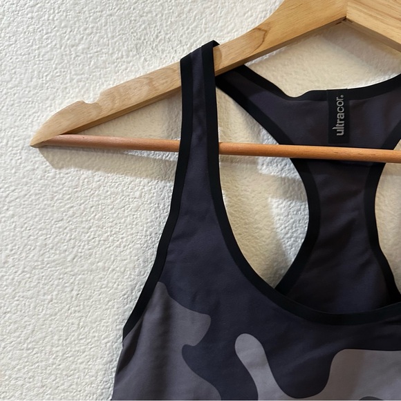 Ultracor Womens Black Camo Racerback Sports Bra Size XXS - Picture 3 of 8